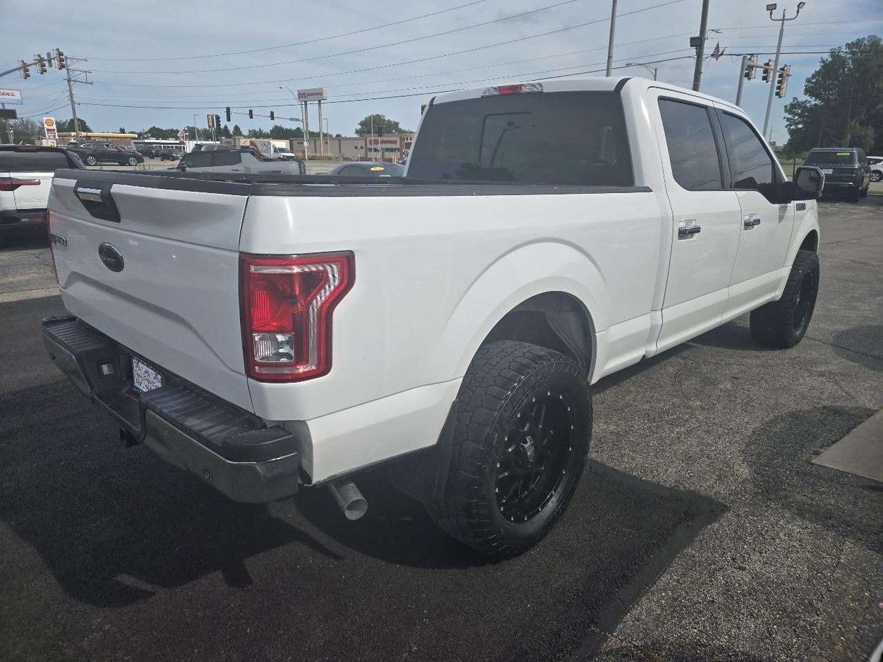 Ford F-150 4WD SuperCrew 145" XLT 2016