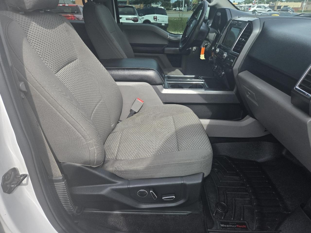 Ford F-150 4WD SuperCrew 145" XLT 2016