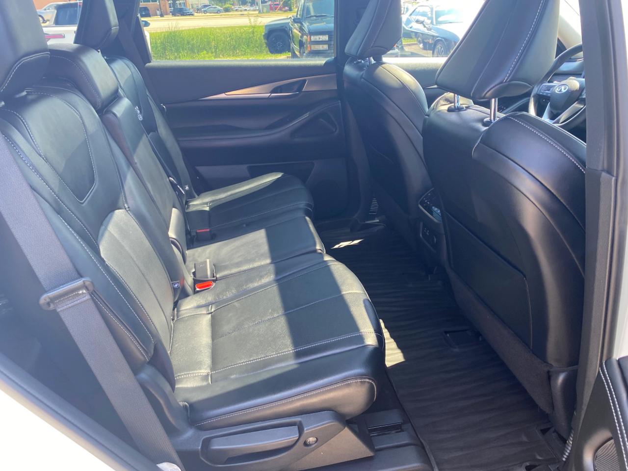 Infiniti QX60 LUXE AWD 2024