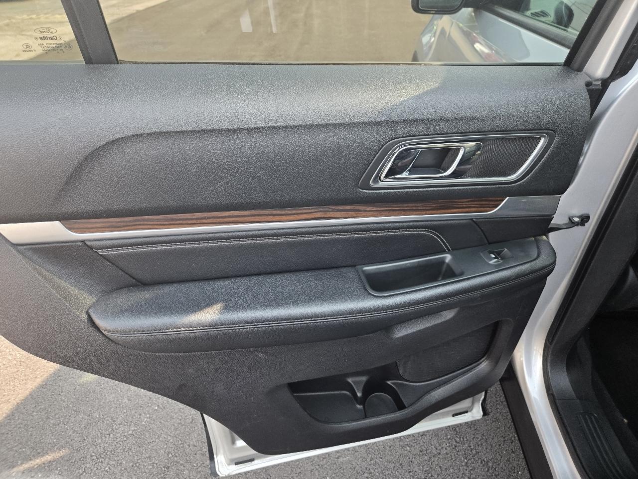 Ford Explorer Limited 4WD 2019