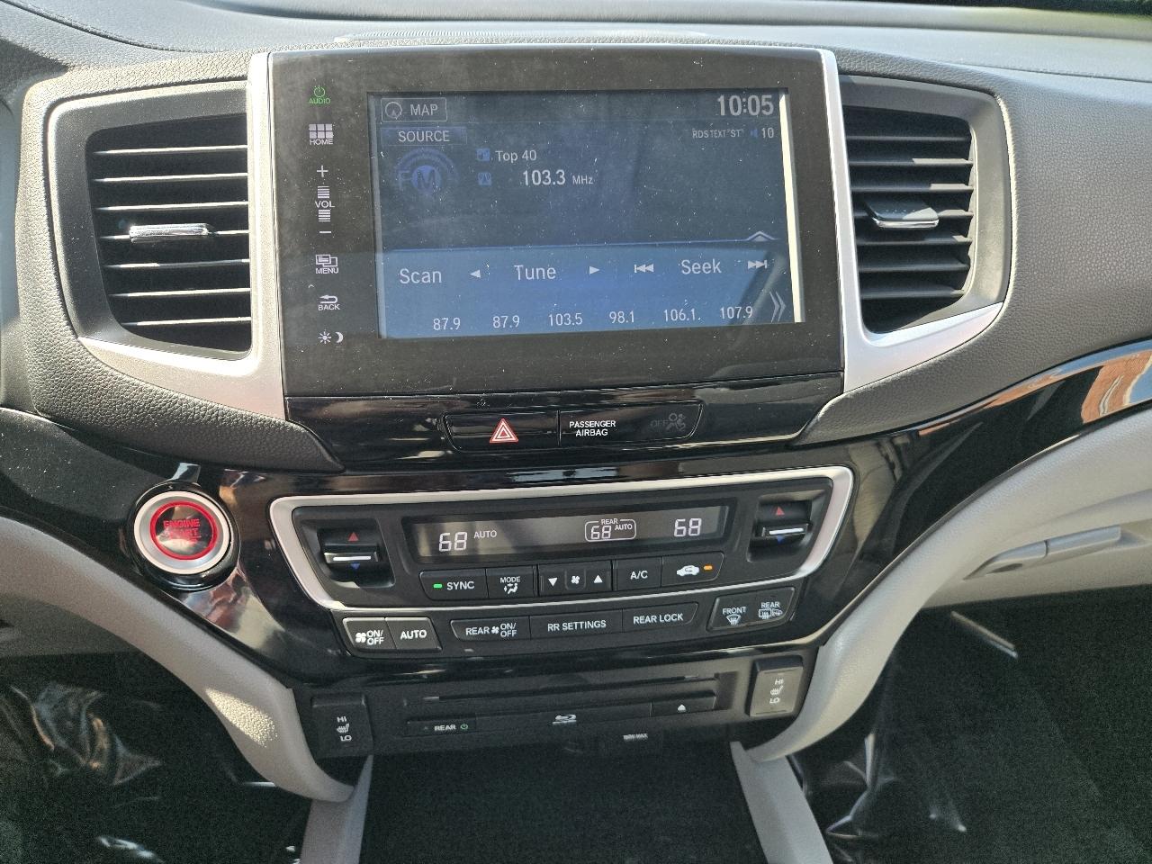 Honda Pilot AWD 4dr Touring w/RES & Navi 2016