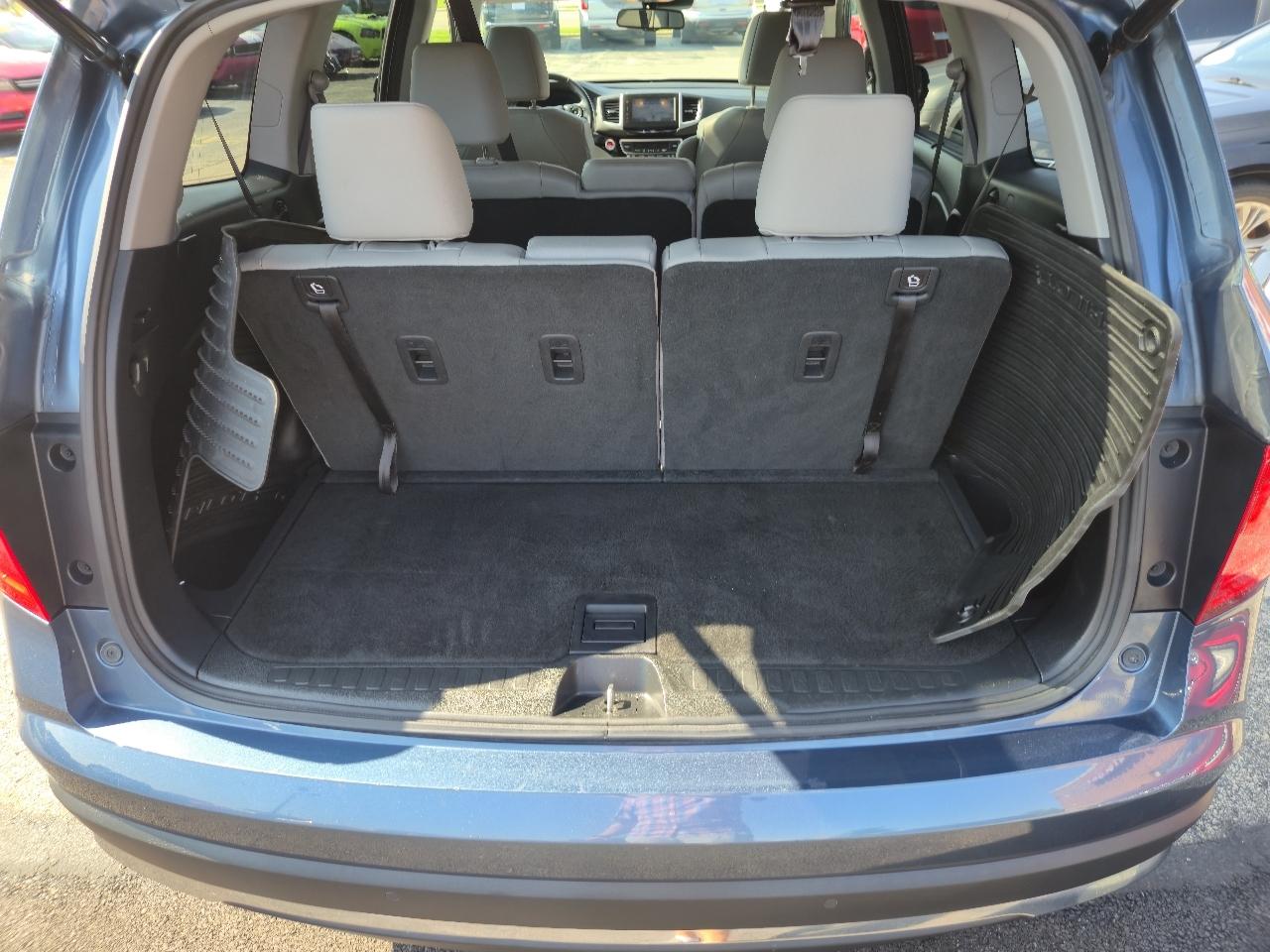 Honda Pilot AWD 4dr Touring w/RES & Navi 2016