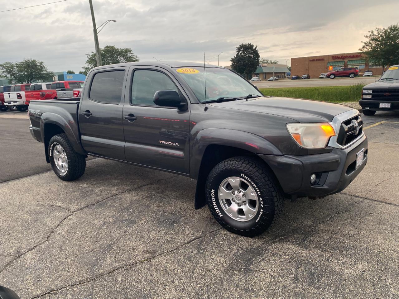 Toyota Tacoma 4WD Double Cab V6 MT (Natl) 2014