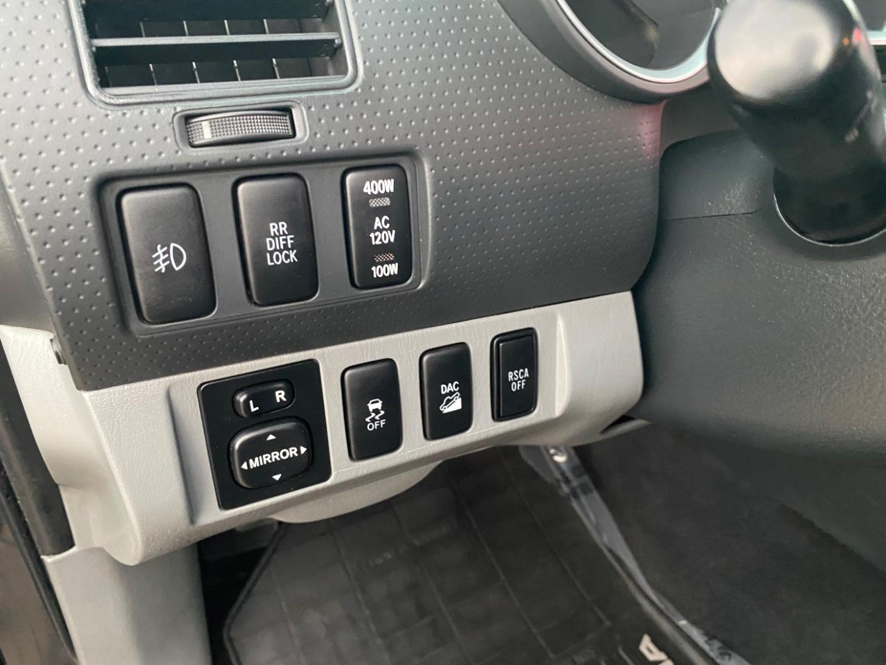Toyota Tacoma 4WD Double Cab V6 MT (Natl) 2014
