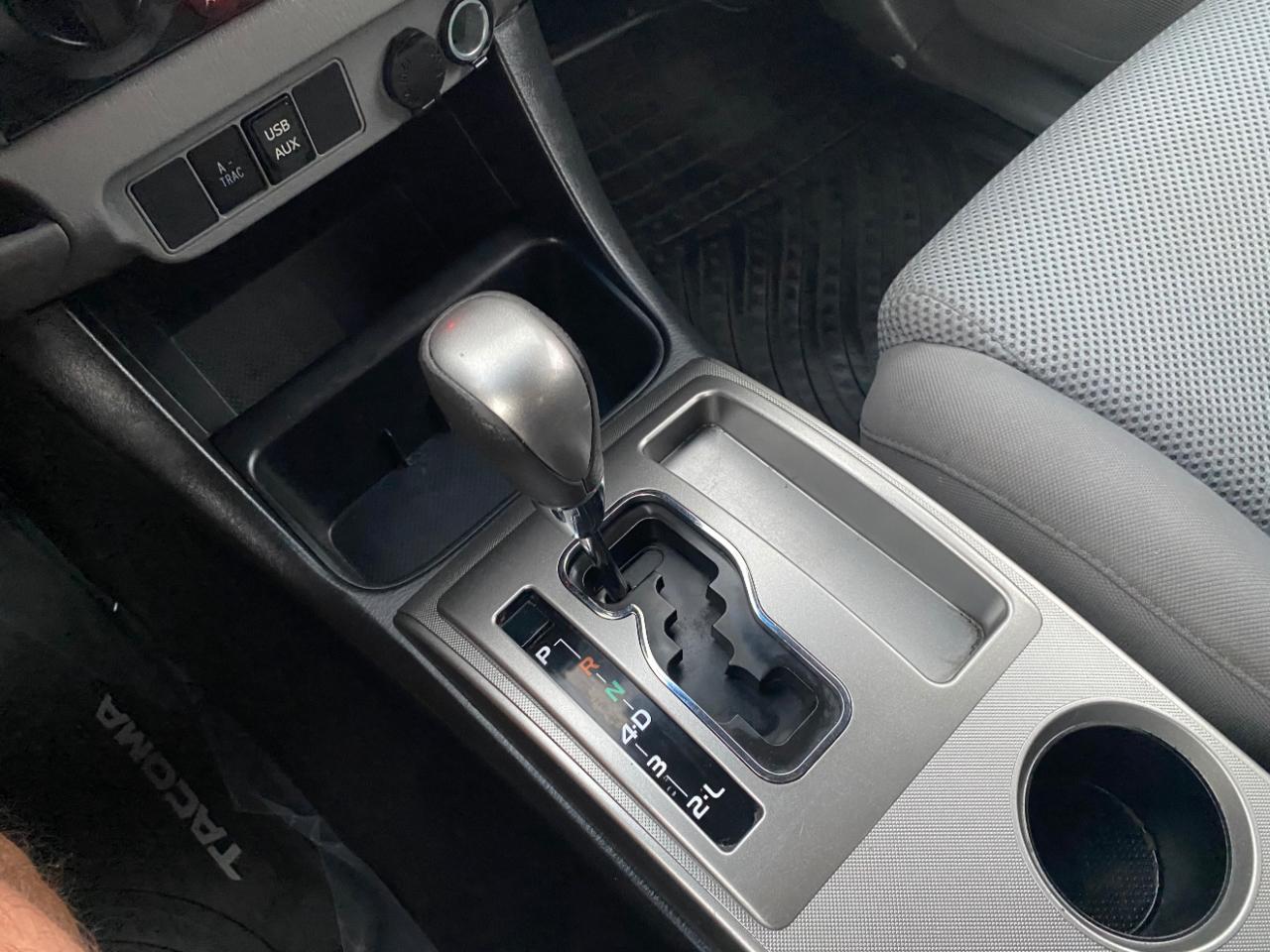 Toyota Tacoma 4WD Double Cab V6 MT (Natl) 2014