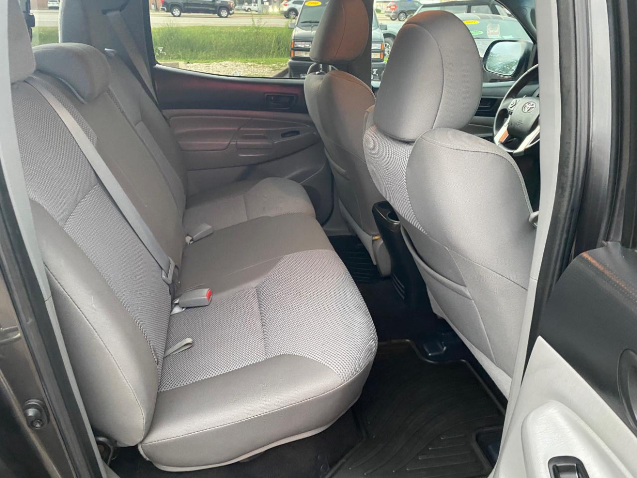 Toyota Tacoma 4WD Double Cab V6 MT (Natl) 2014