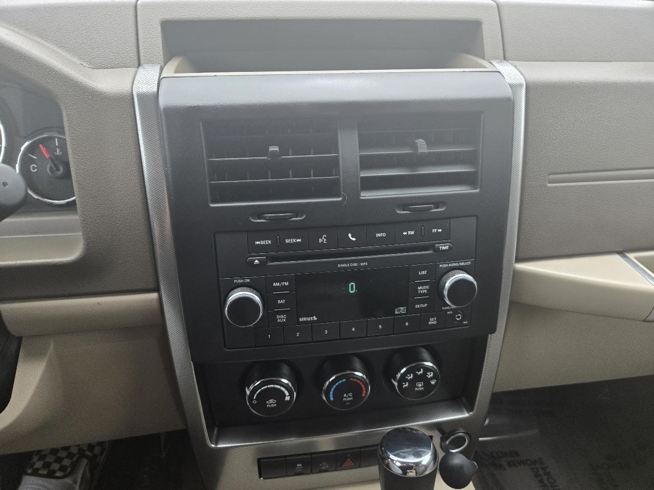 Jeep Liberty 4WD 4dr Sport 2011
