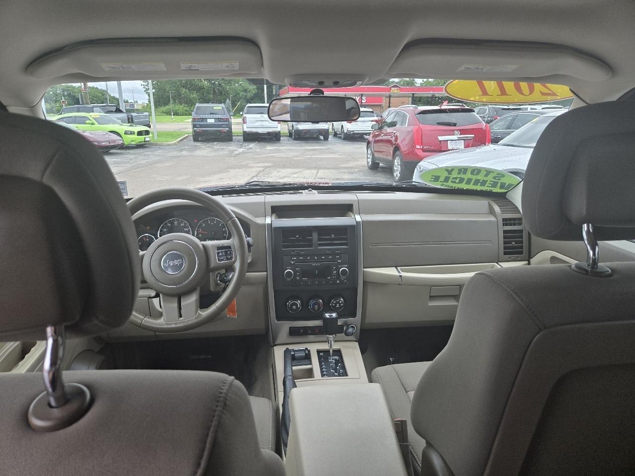 Jeep Liberty 4WD 4dr Sport 2011