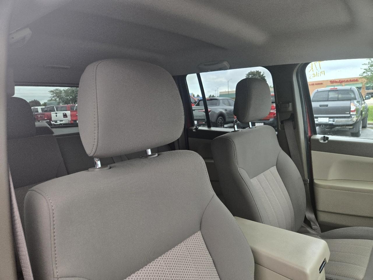Jeep Liberty 4WD 4dr Sport 2011
