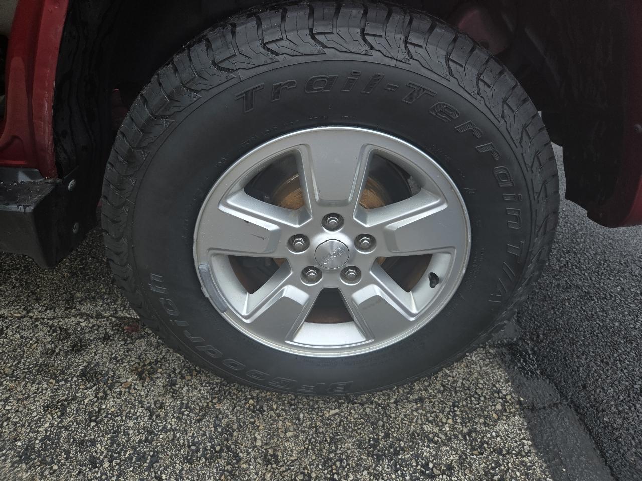 Jeep Liberty 4WD 4dr Sport 2011