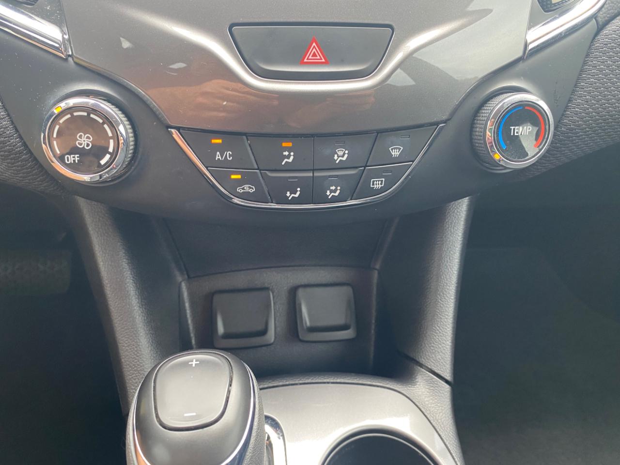 Chevrolet Cruze 4dr Sdn 1.4L LT w/1SD 2017