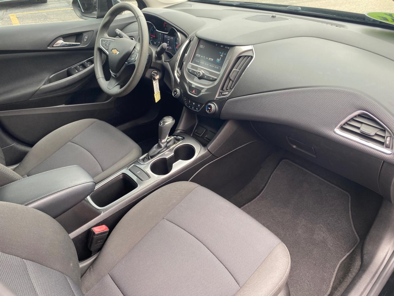 Chevrolet Cruze 4dr Sdn 1.4L LT w/1SD 2017