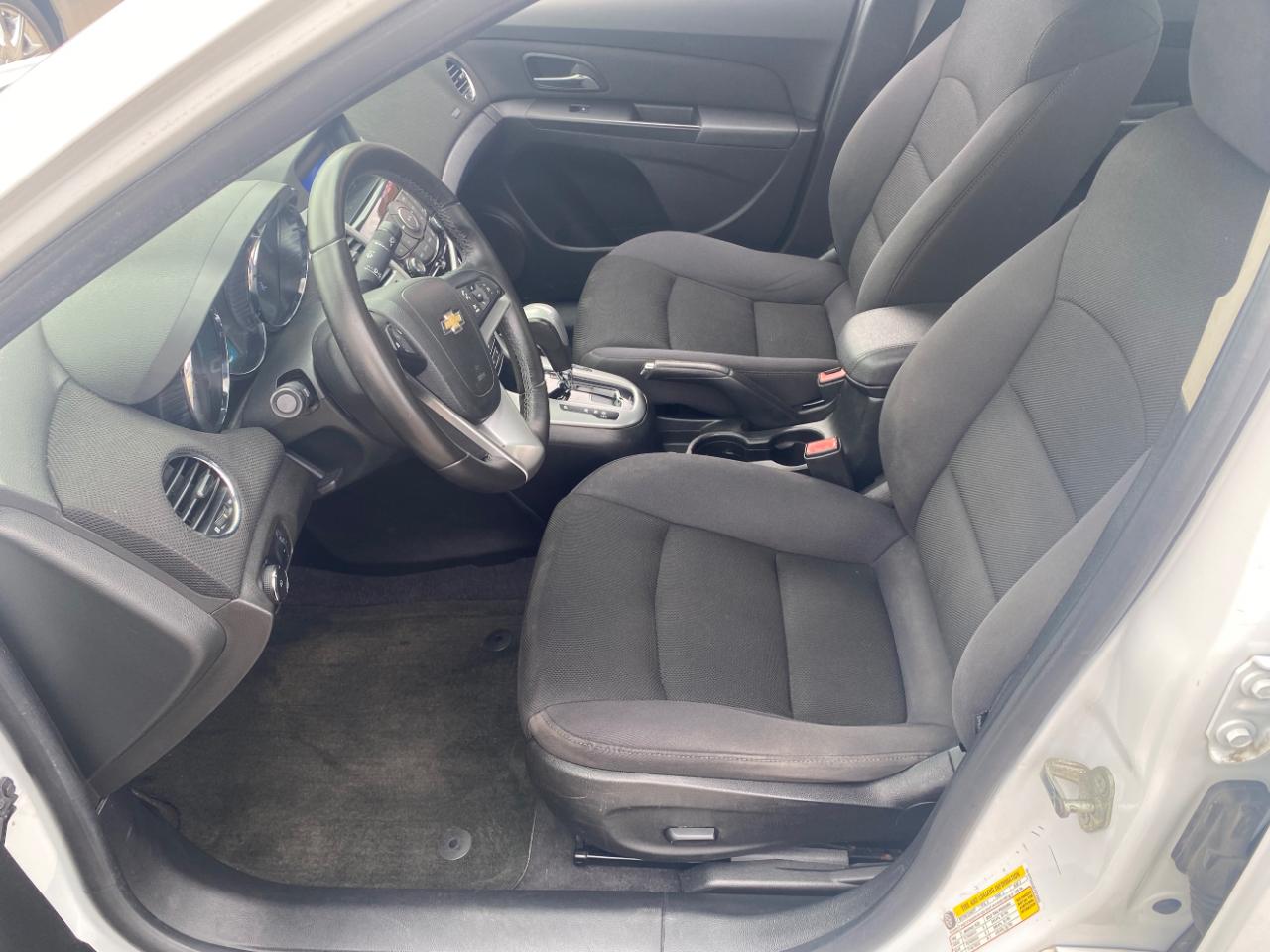 Chevrolet Cruze 4dr Sdn LT w/1LT 2012