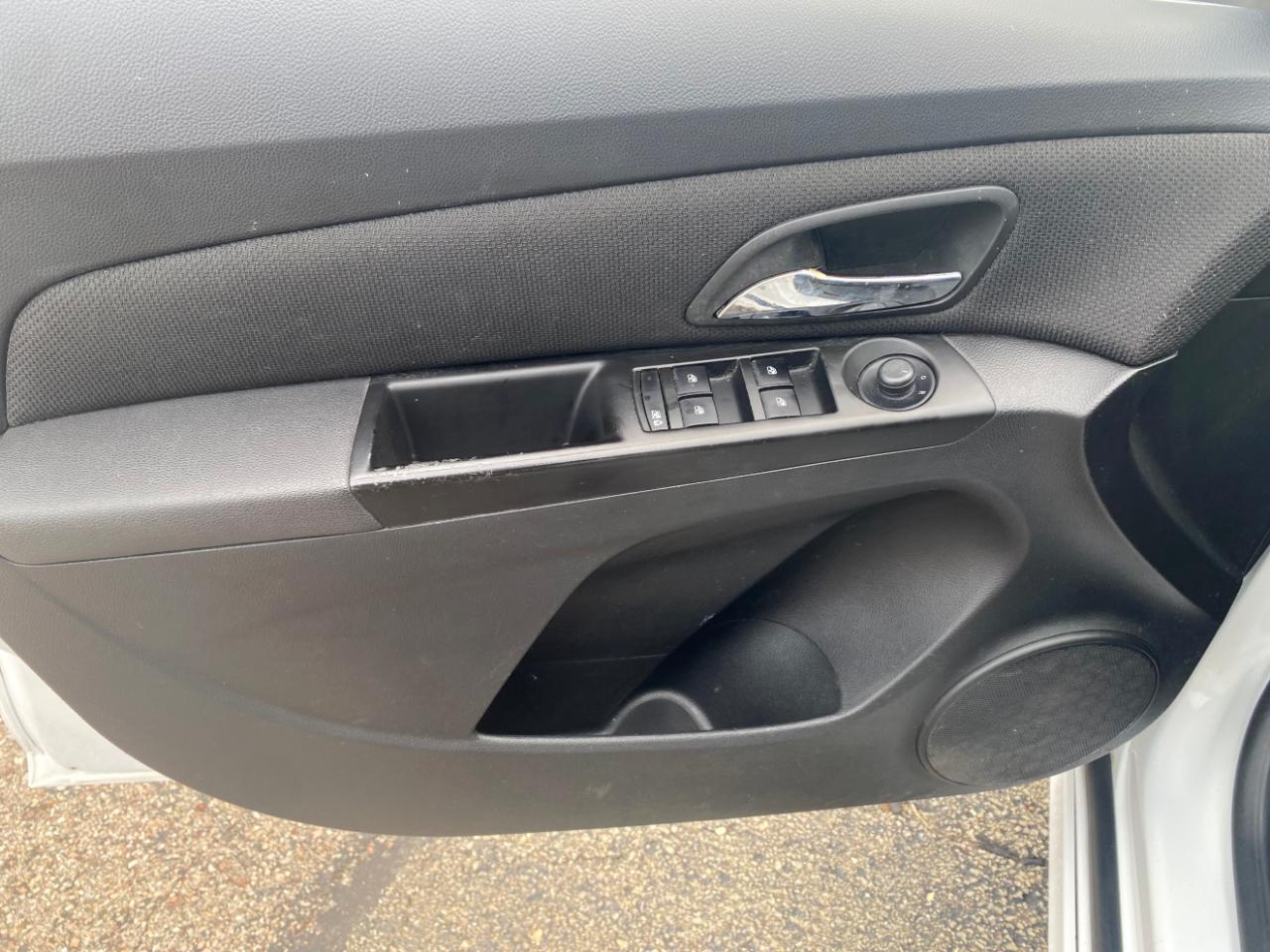 Chevrolet Cruze 4dr Sdn LT w/1LT 2012
