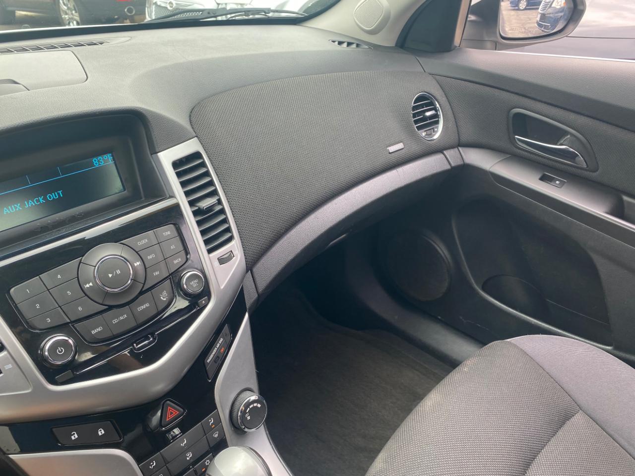 Chevrolet Cruze 4dr Sdn LT w/1LT 2012