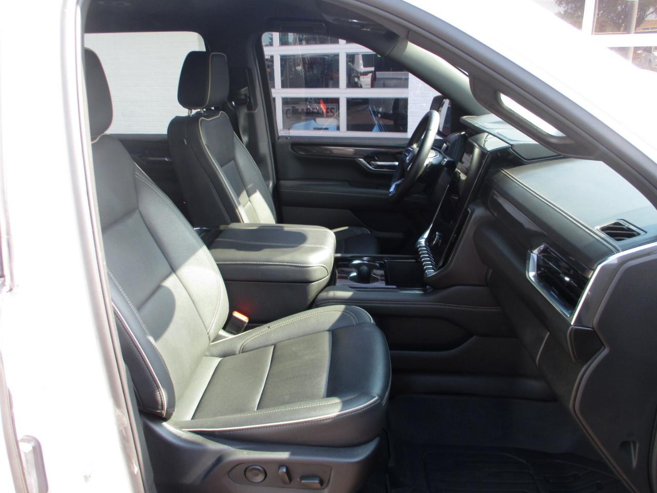 GMC Yukon XL 4WD 4dr Elevation 2025