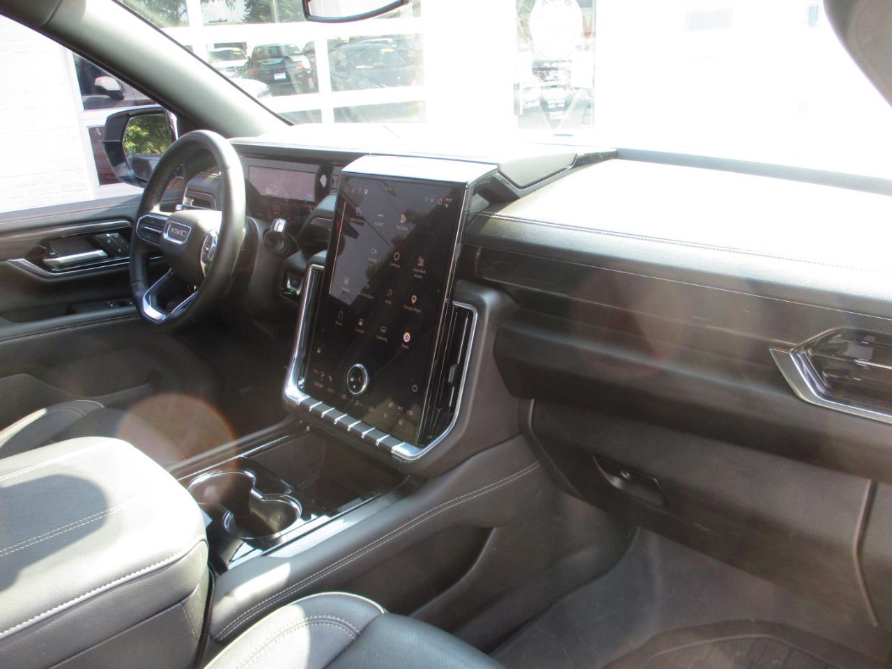 GMC Yukon XL 4WD 4dr Elevation 2025