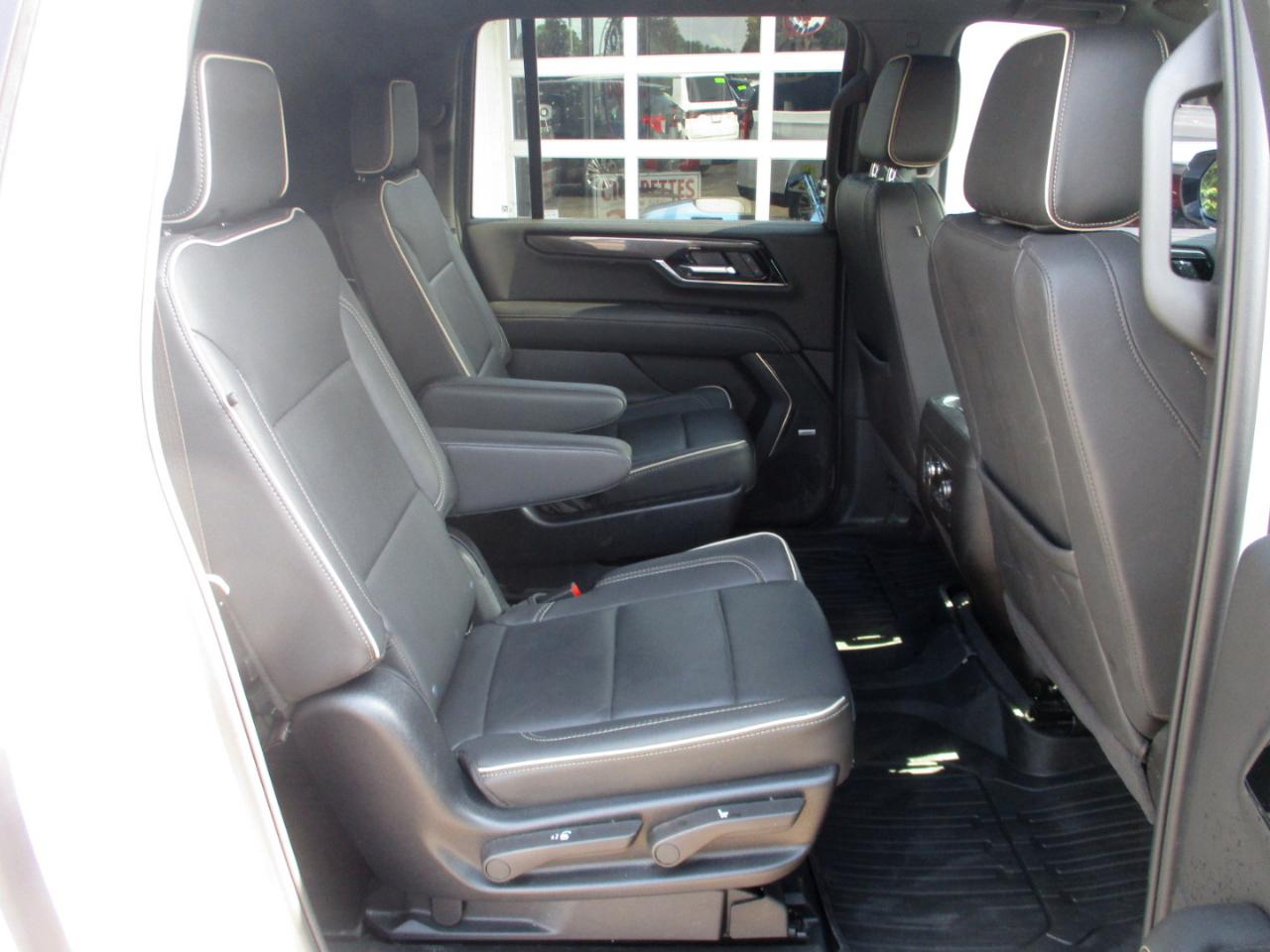GMC Yukon XL 4WD 4dr Elevation 2025