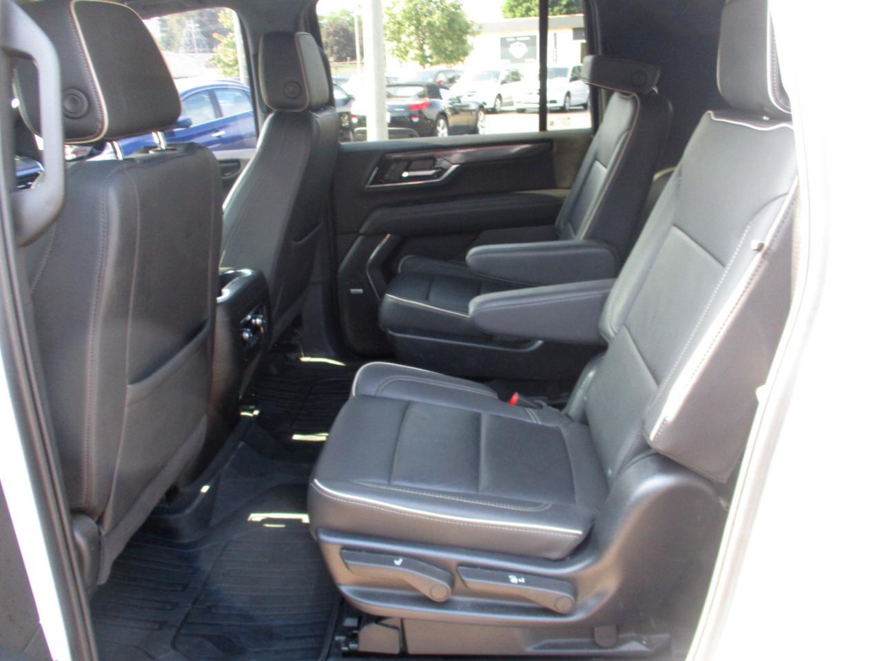 GMC Yukon XL 4WD 4dr Elevation 2025