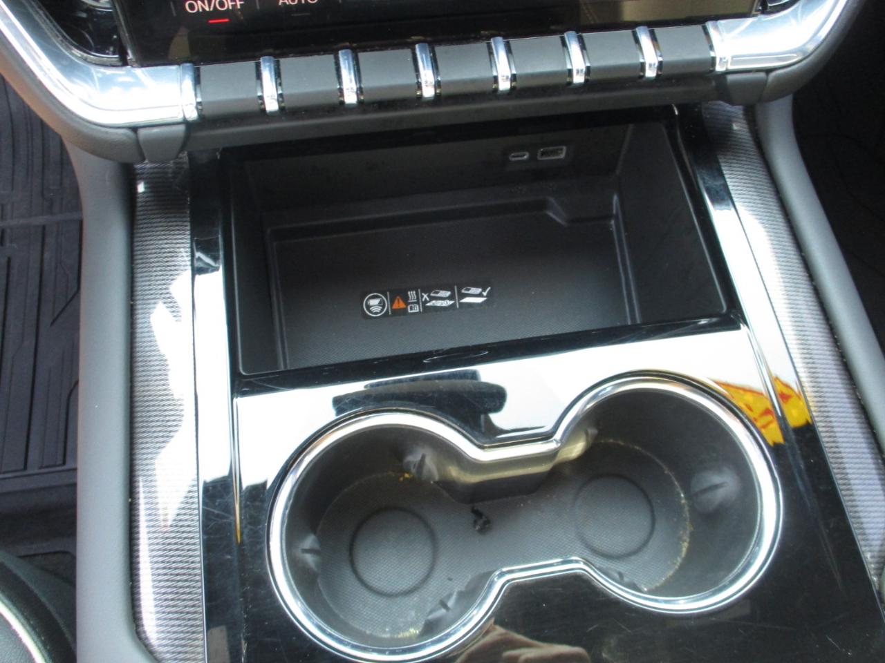 GMC Yukon XL 4WD 4dr Elevation 2025
