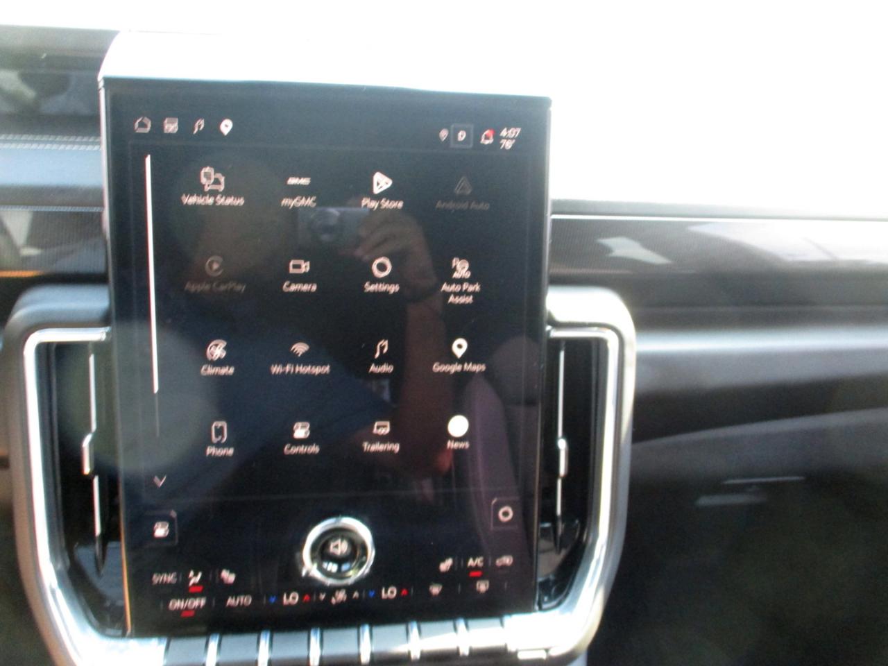 GMC Yukon XL 4WD 4dr Elevation 2025