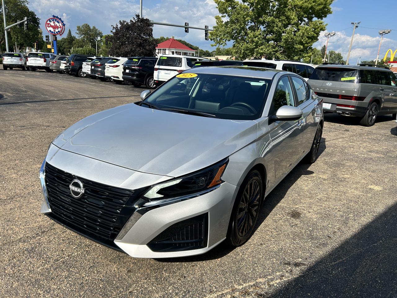 Nissan Altima SV FWD 2025