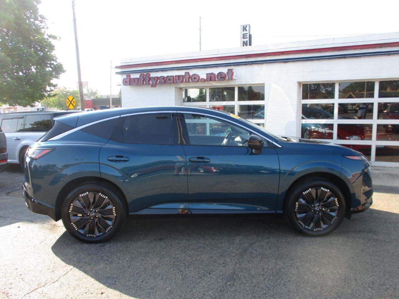 Nissan Murano AWD Platinum *Ltd Avail* 2026