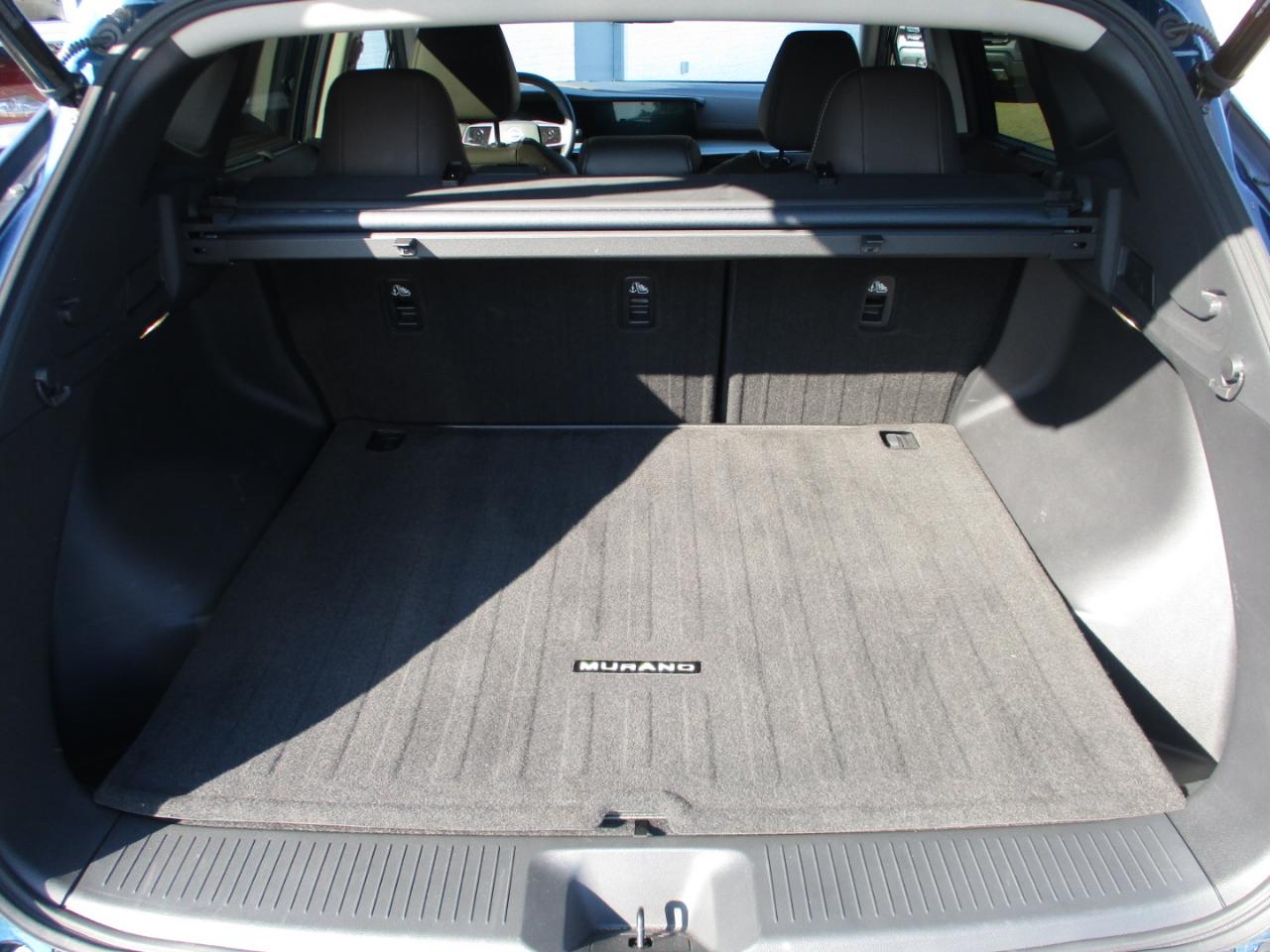 Nissan Murano AWD Platinum *Ltd Avail* 2026