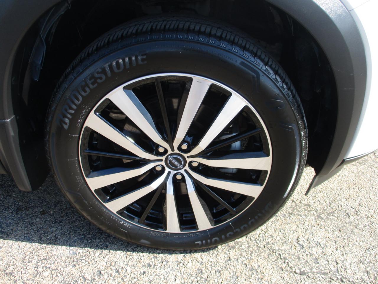Nissan Pathfinder Platinum 4WD 2025