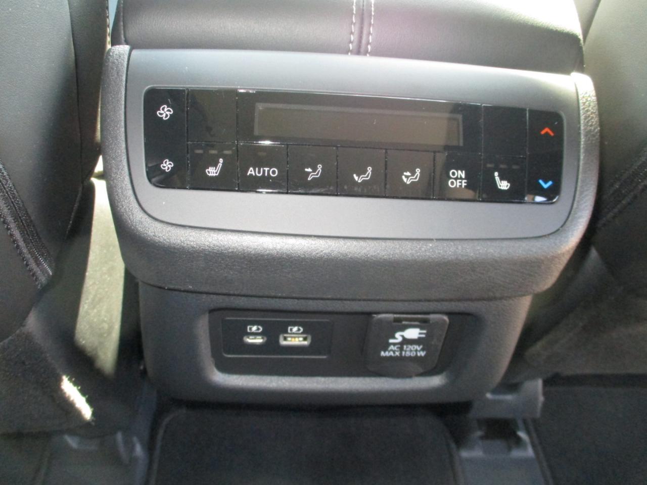 Nissan Pathfinder Platinum 4WD 2025