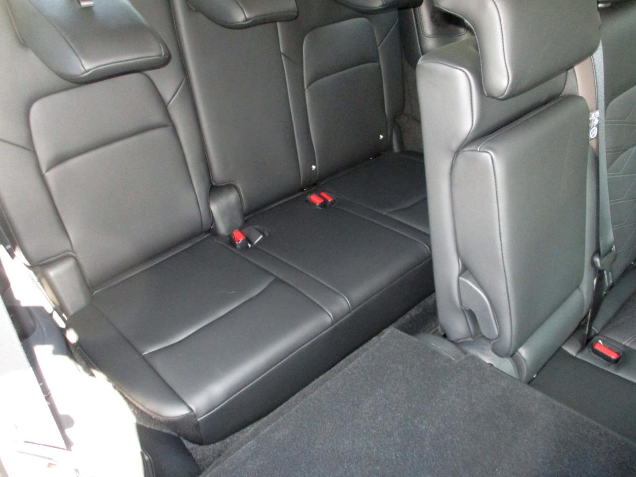 Nissan Pathfinder Platinum 4WD 2025