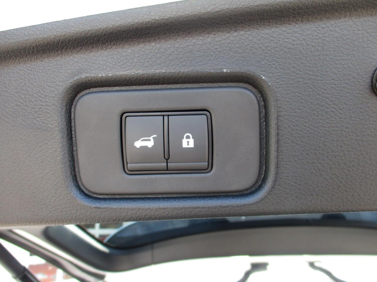 Nissan Pathfinder Platinum 4WD 2025