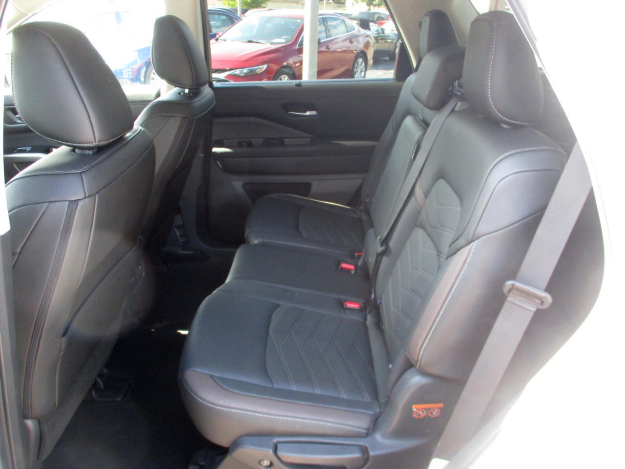 Nissan Pathfinder Platinum 4WD 2025