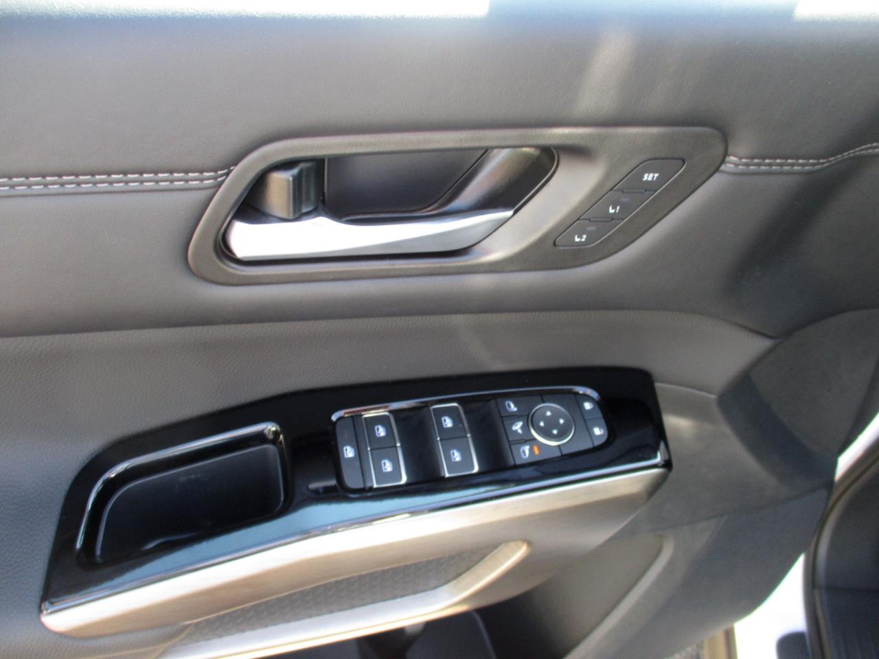 Nissan Pathfinder Platinum 4WD 2025