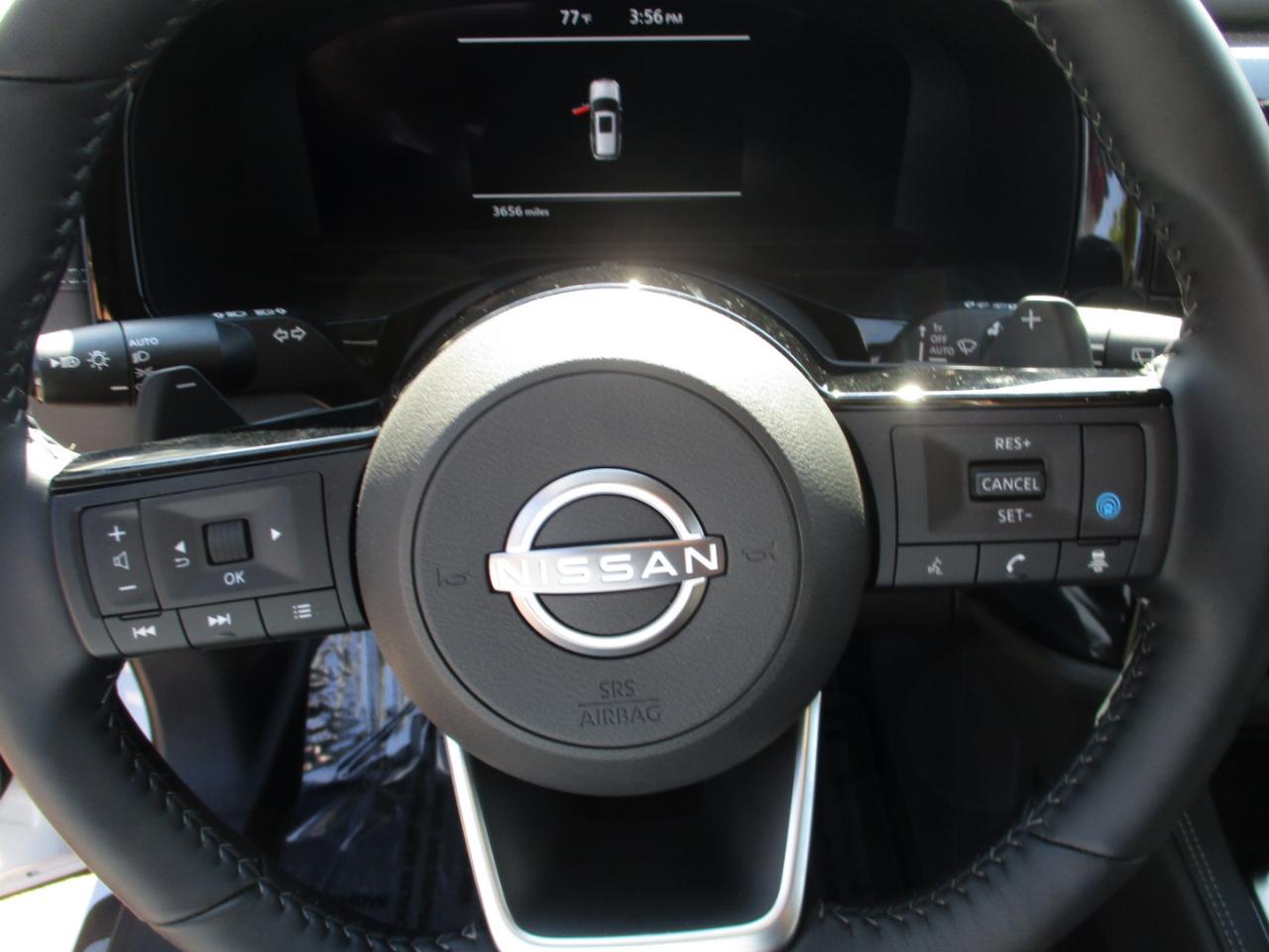 Nissan Pathfinder Platinum 4WD 2025