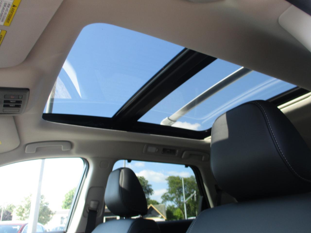 Nissan Pathfinder Platinum 4WD 2025