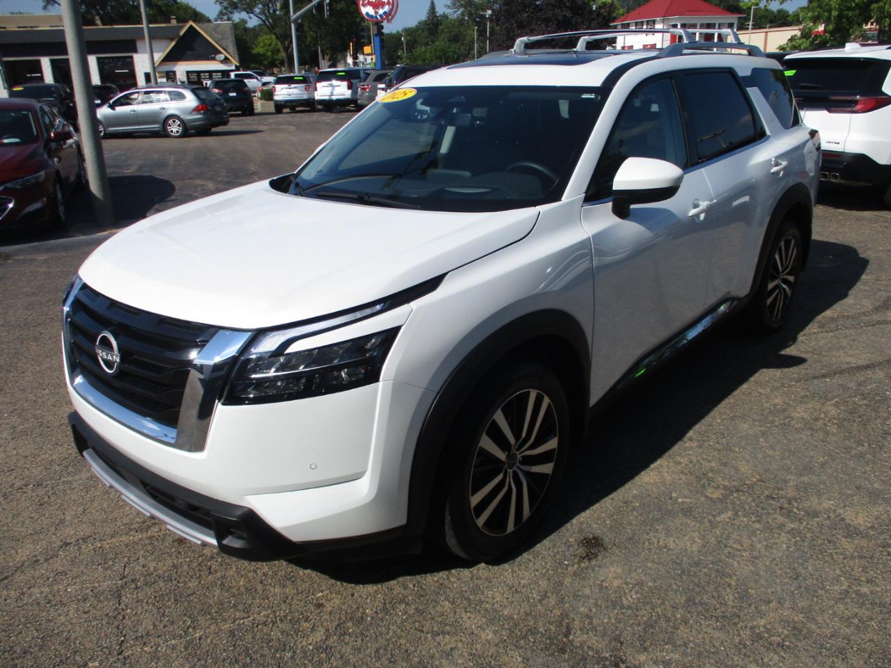 Nissan Pathfinder Platinum 4WD 2025