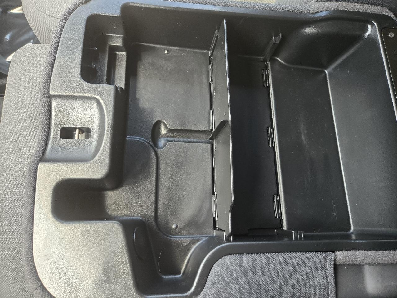 Dodge Ram 1500 2WD Crew Cab 140.5" SLT 2010