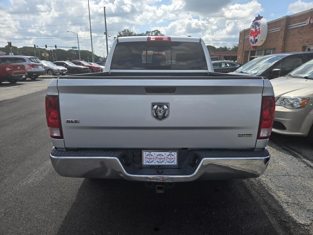 Dodge Ram 1500 2WD Crew Cab 140.5" SLT 2010