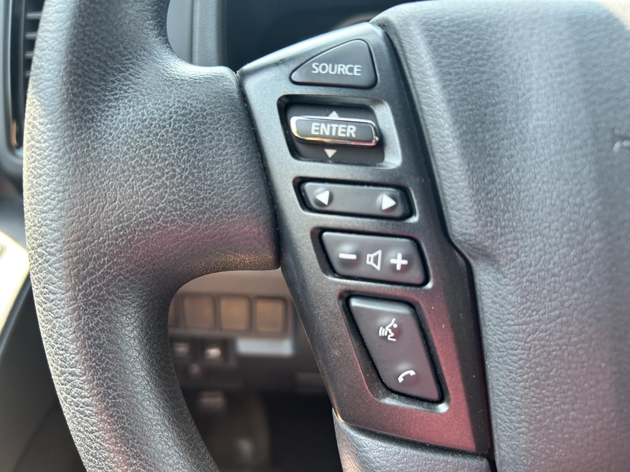 Nissan Frontier Crew Cab 4x4 SV Auto 2023