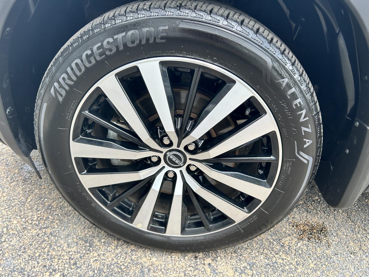Nissan Pathfinder Platinum 4WD 2025