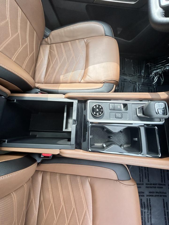 Nissan Pathfinder Platinum 4WD 2025