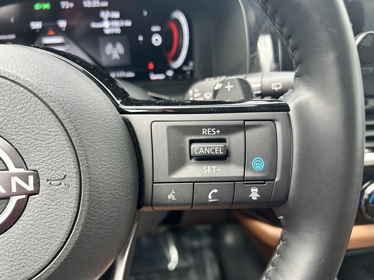 Nissan Pathfinder Platinum 4WD 2025