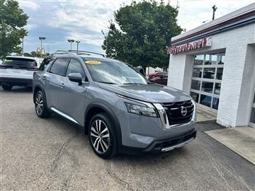 2025 Nissan Pathfinder Platinum 4WD