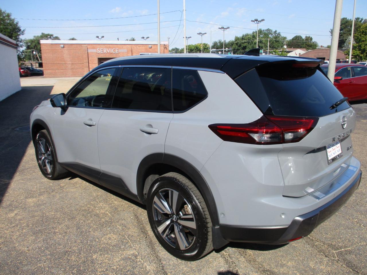 Nissan Rogue AWD SL 2025