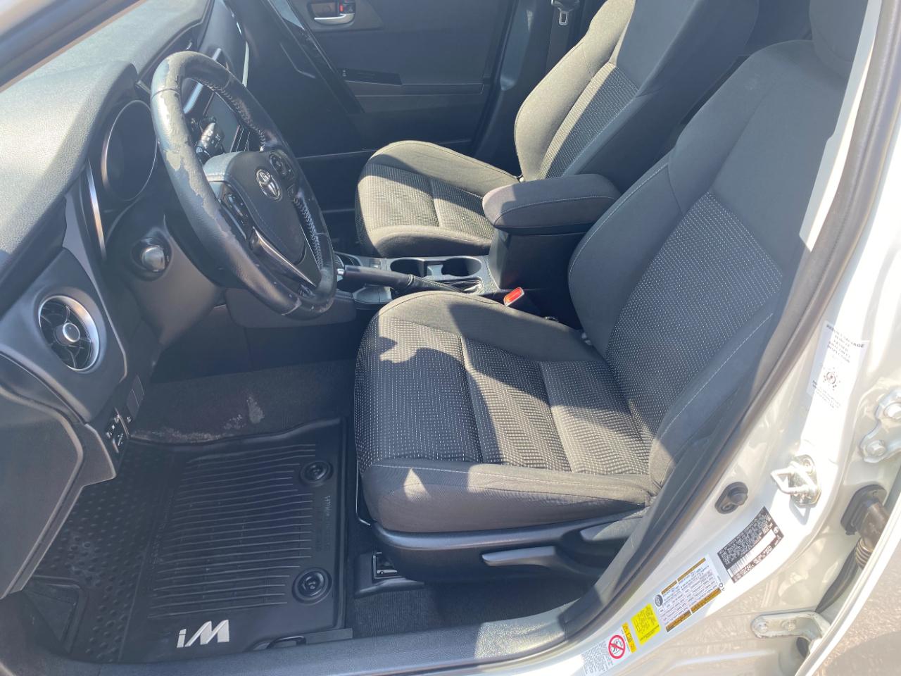 Toyota Corolla iM Manual (Natl) 2018