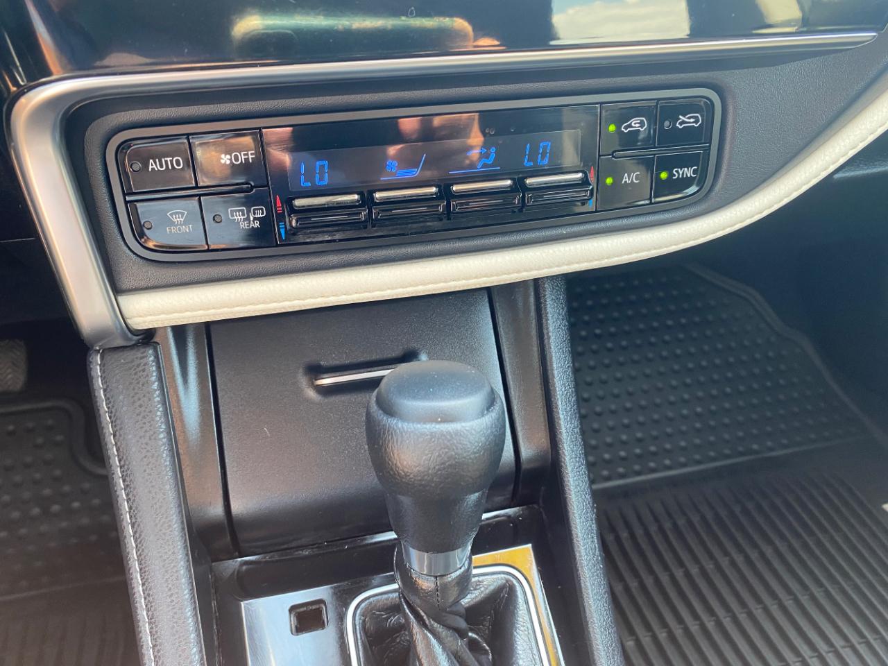 Toyota Corolla iM Manual (Natl) 2018