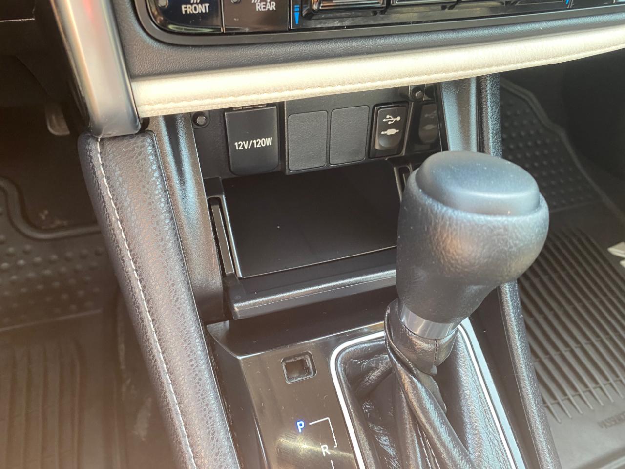 Toyota Corolla iM Manual (Natl) 2018