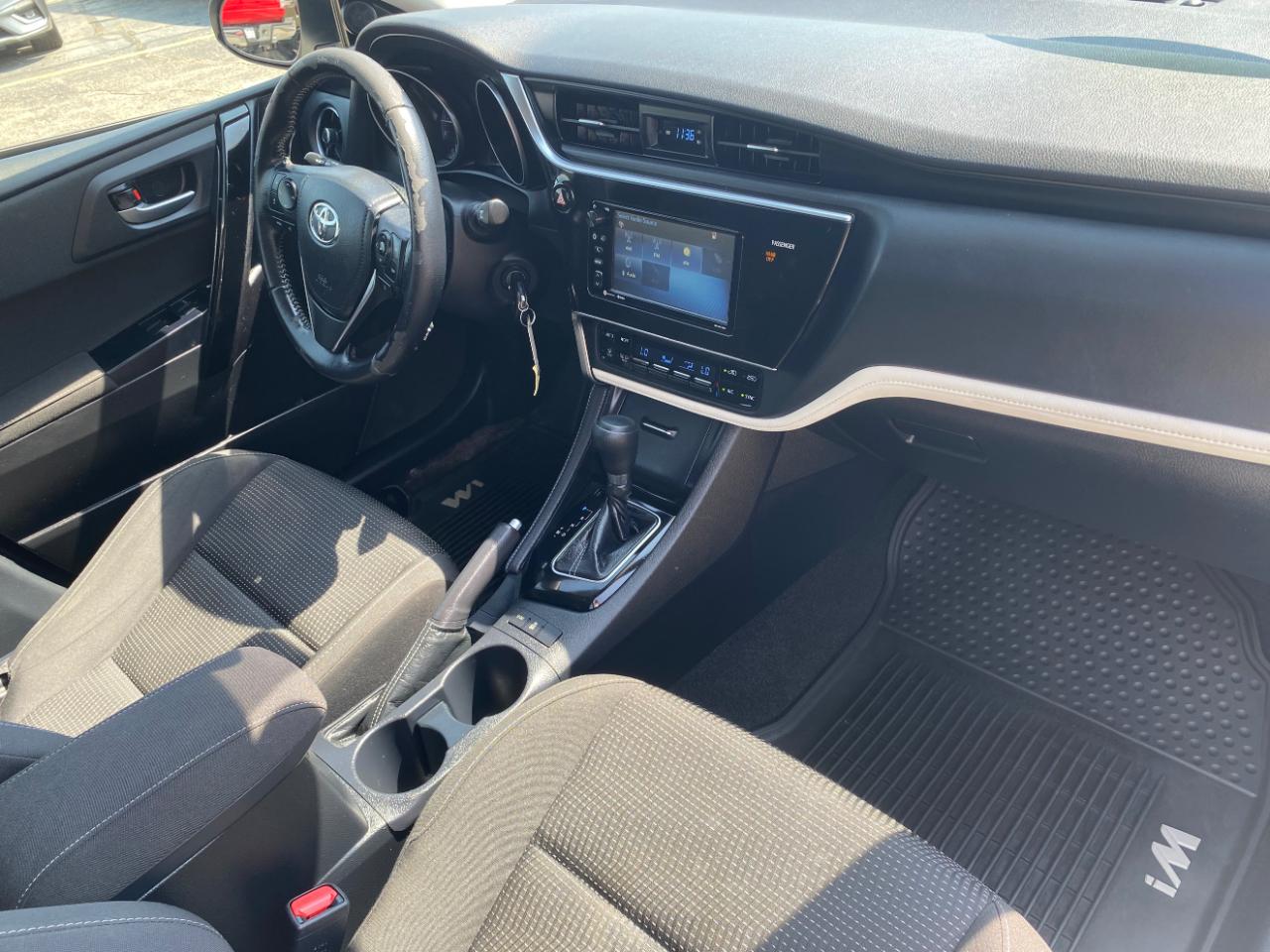 Toyota Corolla iM Manual (Natl) 2018