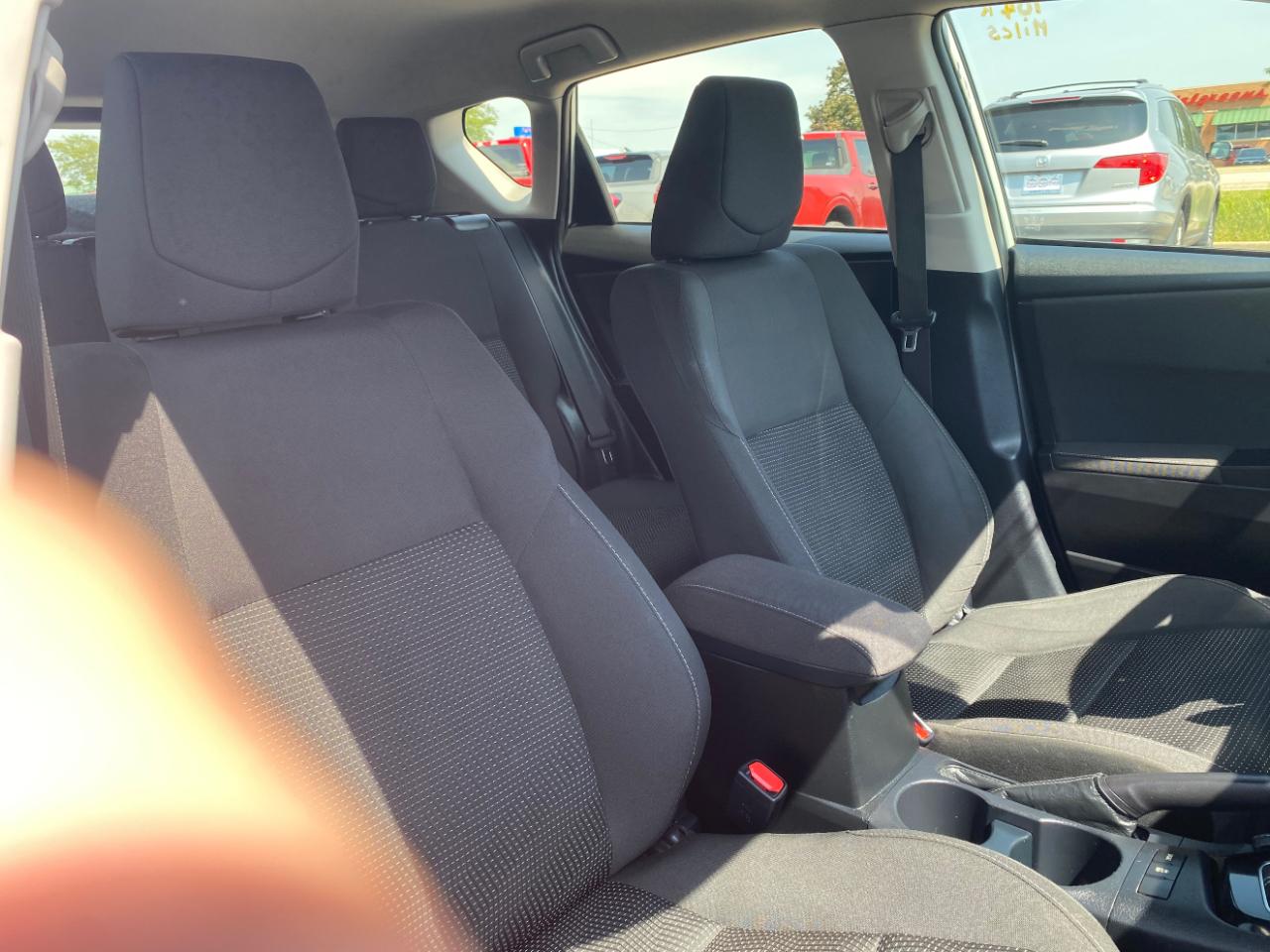 Toyota Corolla iM Manual (Natl) 2018